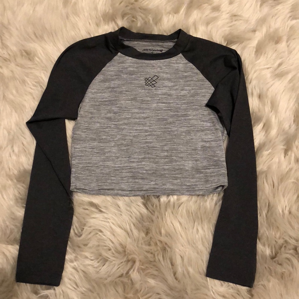 Cropped workout top